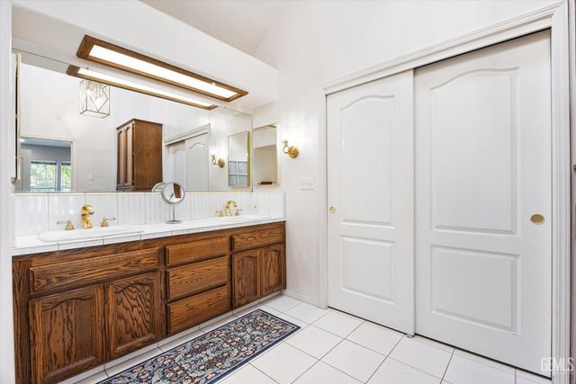 15909 Clarisse Street, Bakersfield, CA 93314