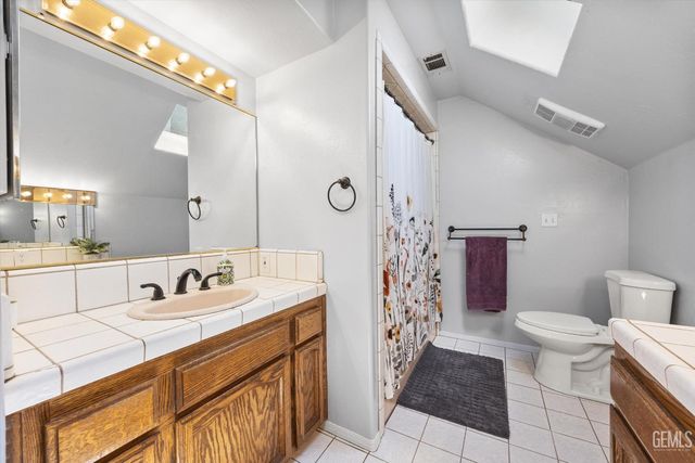 15909 Clarisse Street, Bakersfield, CA 93314