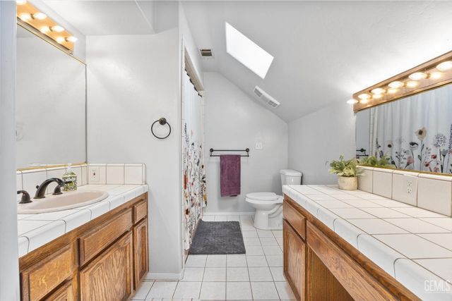 15909 Clarisse Street, Bakersfield, CA 93314