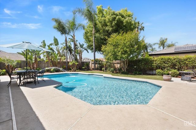 15909 Clarisse Street, Bakersfield, CA 93314