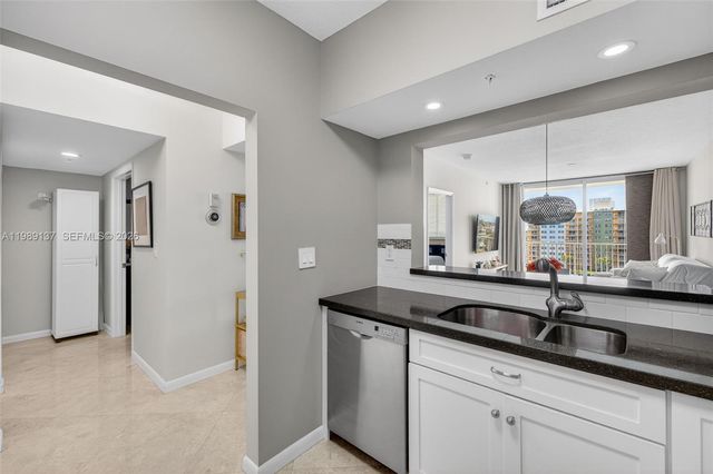 3020 NE 32nd Avenue 614, Fort Lauderdale, FL 33308