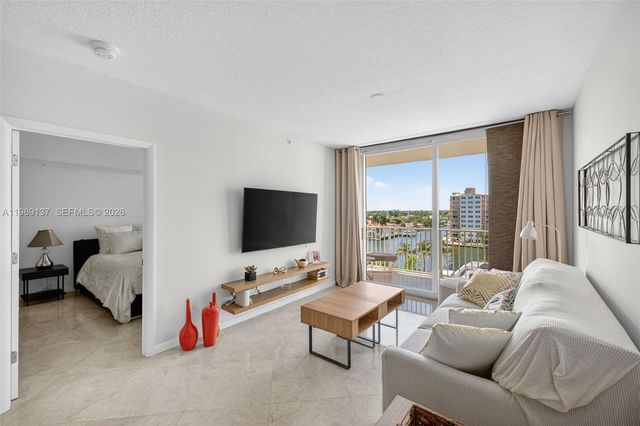 3020 NE 32nd Avenue 614, Fort Lauderdale, FL 33308