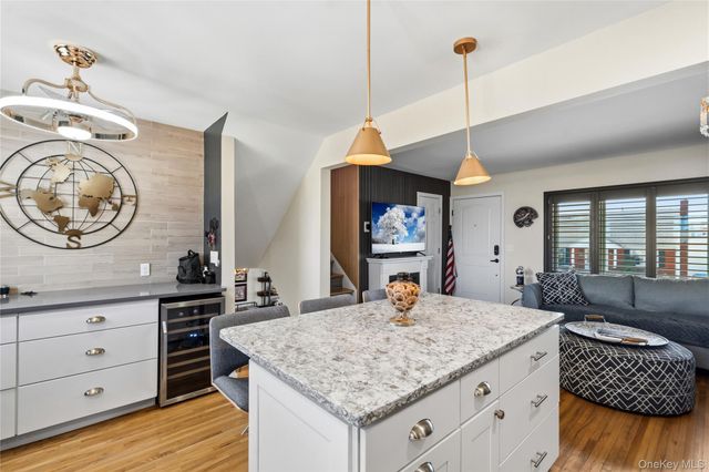 185 East Drive, Copiague, NY 11726