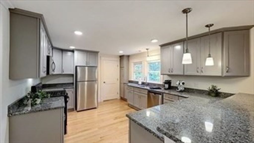 53 Vine Street 53, Lexington, MA 02420