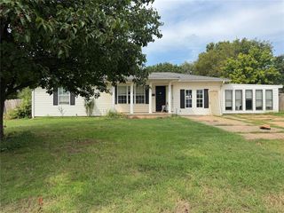 1101 NW 7th Street, Lindsay, OK 73052