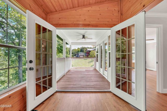 334 Amolee Lane, Sevierville, TN 37876