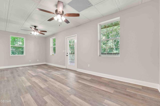 334 Amolee Lane, Sevierville, TN 37876