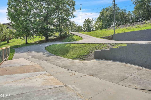 334 Amolee Lane, Sevierville, TN 37876
