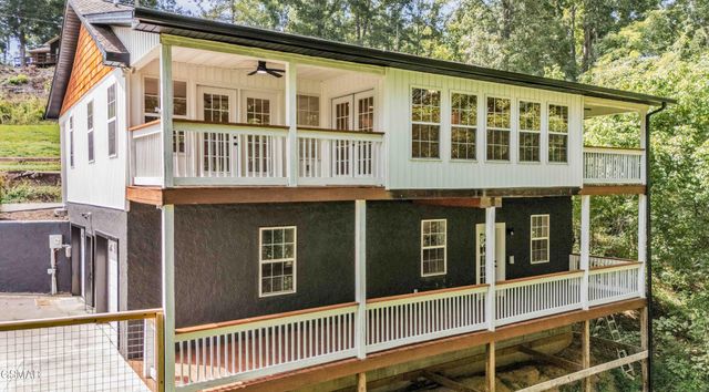 334 Amolee Lane, Sevierville, TN 37876