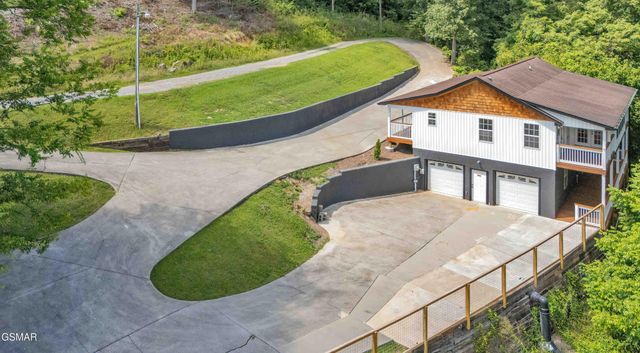 334 Amolee Lane, Sevierville, TN 37876