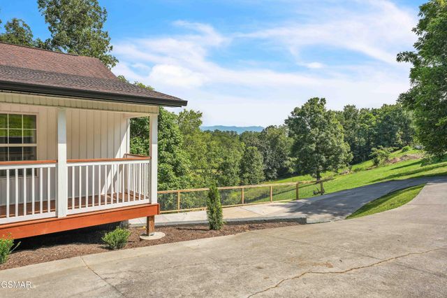 334 Amolee Lane, Sevierville, TN 37876