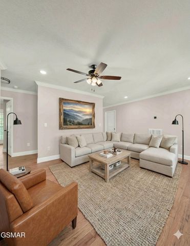 334 Amolee Lane, Sevierville, TN 37876