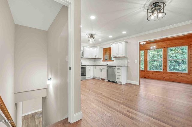334 Amolee Lane, Sevierville, TN 37876