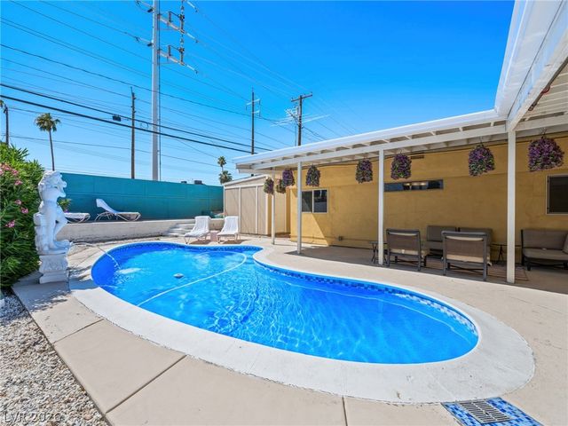 3211 Sundown Drive, Las Vegas, NV 89169