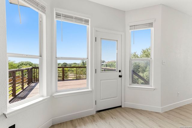 21011 La Pena, San Antonio, TX 78258