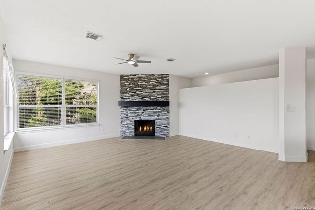 21011 La Pena, San Antonio, TX 78258