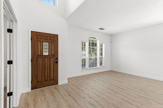 21011 La Pena, San Antonio, TX 78258