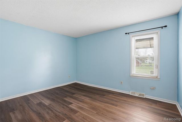 1028 Carlton Drive, Milan, MI 48160