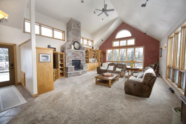 W4087 Parkview COURT, Fond Du Lac, WI 54937