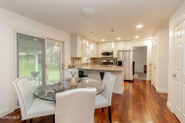 9151 Rolling Hill Road, Holland, OH 43528