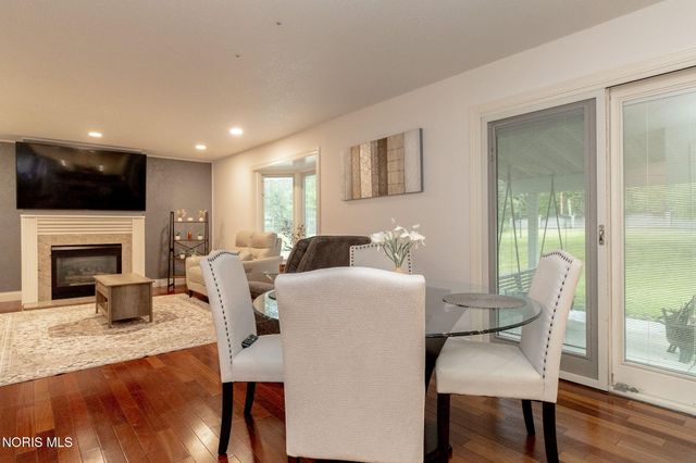9151 Rolling Hill Road, Holland, OH 43528