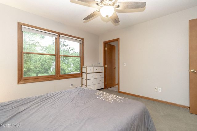 9151 Rolling Hill Road, Holland, OH 43528