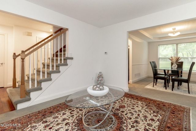 9151 Rolling Hill Road, Holland, OH 43528