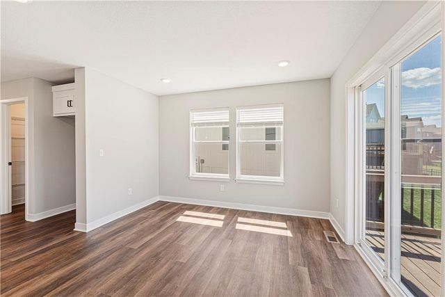 8818 SW 10th Street, Blue Springs, MO 64064