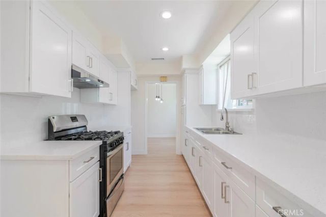 11246 Saticoy Street, Sun Valley, CA 91352