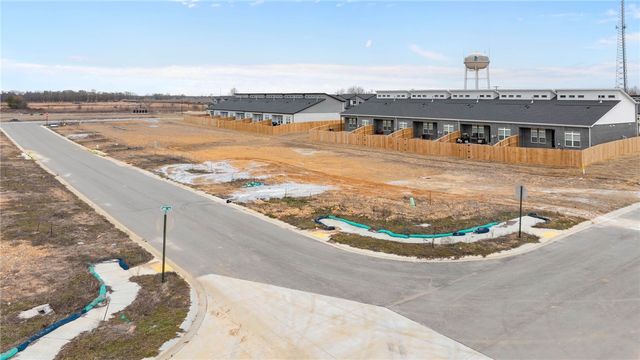 400 Onyx Avenue, Centerton, AR 72719