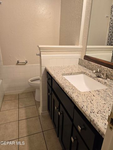 6201 Escondido Drive 9B, El Paso, TX 79912