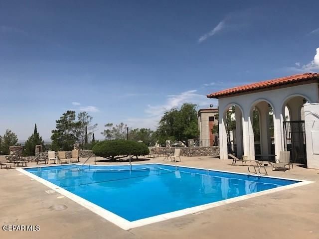 6201 Escondido Drive 9B, El Paso, TX 79912