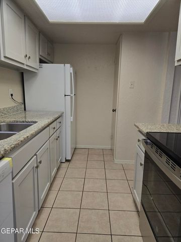 6201 Escondido Drive 9B, El Paso, TX 79912