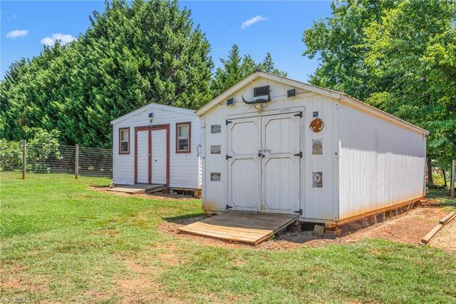 207 Whitestone Drive, Greensboro, NC 27455