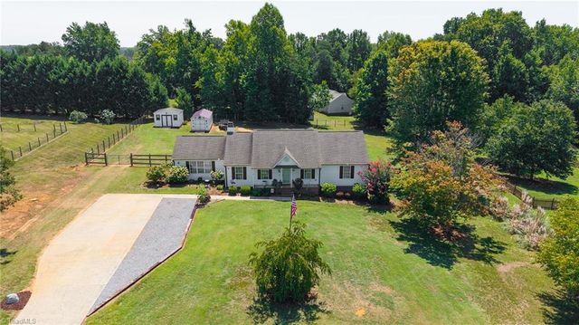 207 Whitestone Drive, Greensboro, NC 27455