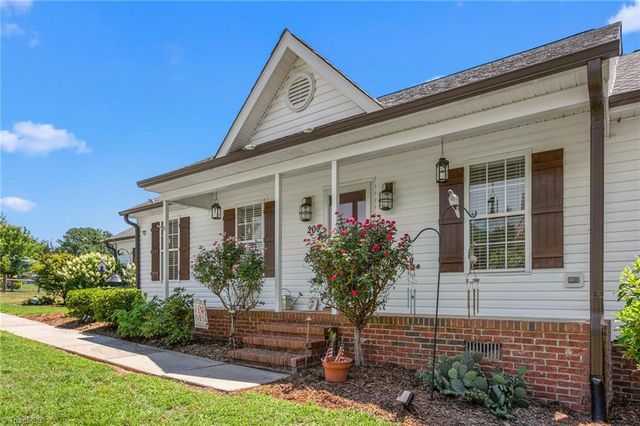 207 Whitestone Drive, Greensboro, NC 27455