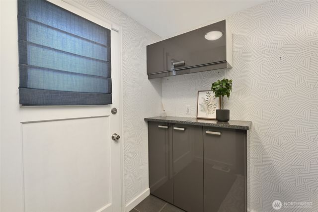 2849 36th Avenue W, Seattle, WA 98199