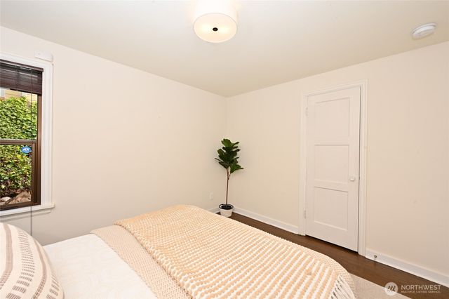 2849 36th Avenue W, Seattle, WA 98199