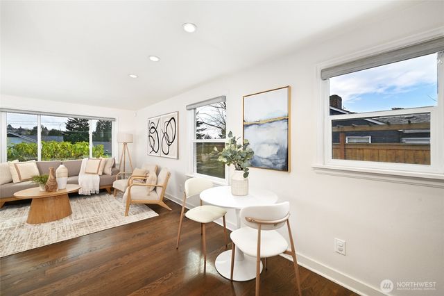 2849 36th Avenue W, Seattle, WA 98199