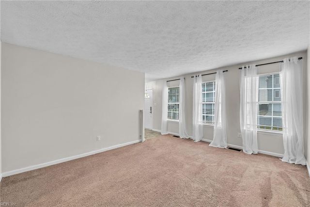 116 Grand View DR, Hampton, VA 23664