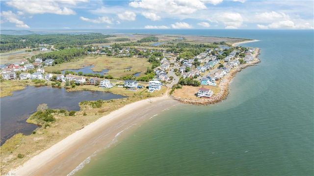 116 Grand View DR, Hampton, VA 23664