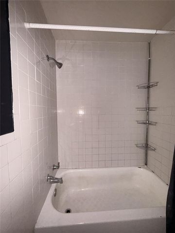 136 MYRTLE AVENUE, Lake Wales, FL 33898