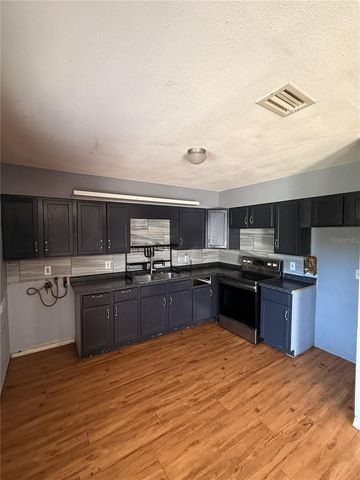 136 MYRTLE AVENUE, Lake Wales, FL 33898