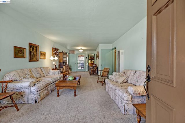 21617 Westfield Ave, Hayward, CA 94541