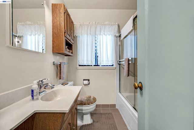 21617 Westfield Ave, Hayward, CA 94541