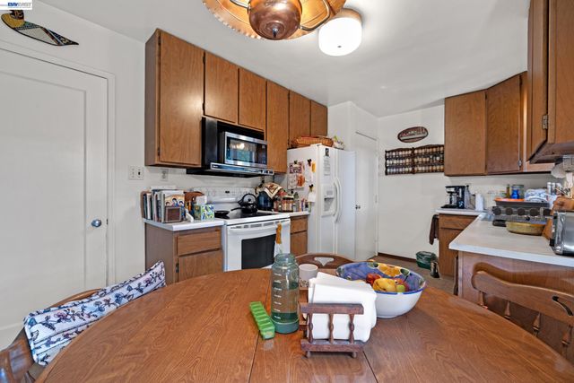 21617 Westfield Ave, Hayward, CA 94541