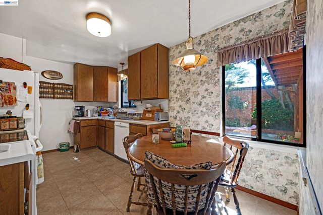 21617 Westfield Ave, Hayward, CA 94541