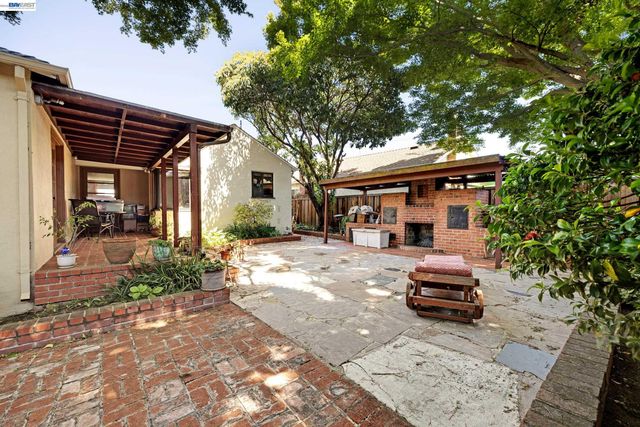 21617 Westfield Ave, Hayward, CA 94541