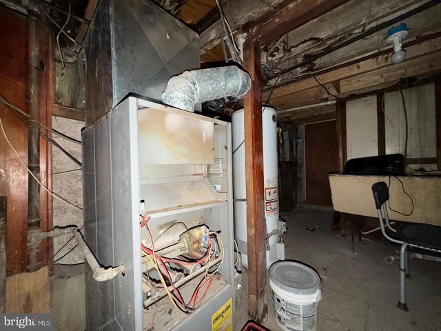 2713 W FAIRMOUNT AVE, Baltimore, MD 21223