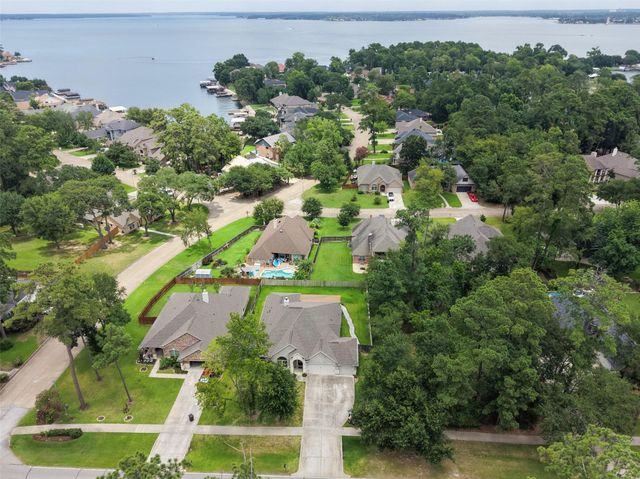 11526 Walden Road, Montgomery, TX 77356